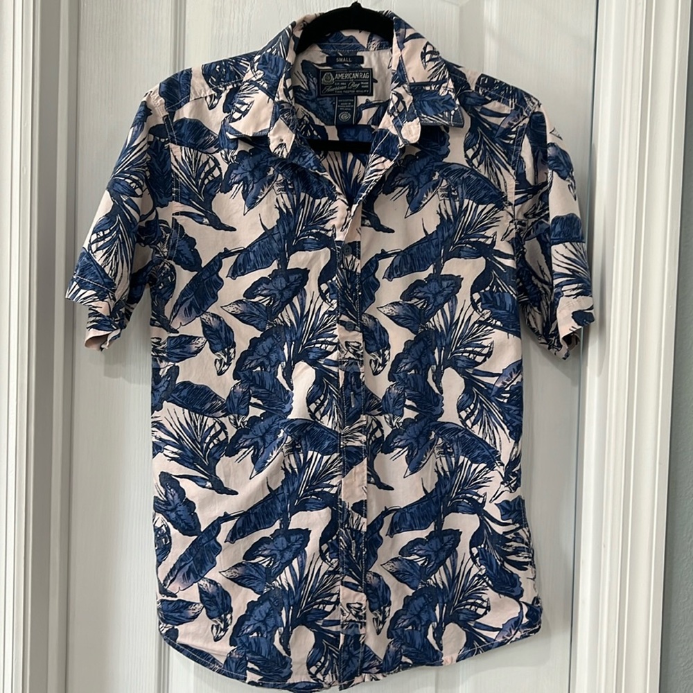 Mens Pink and Blue Hawaiian Shirt by American Rag Size Small